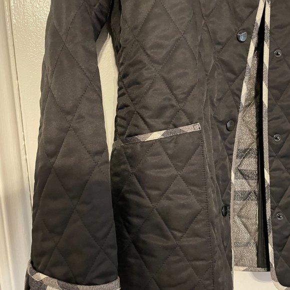 Diamond Quilted Classic Burberry Jacket with Silver Shimmer - Picture 2 of 7